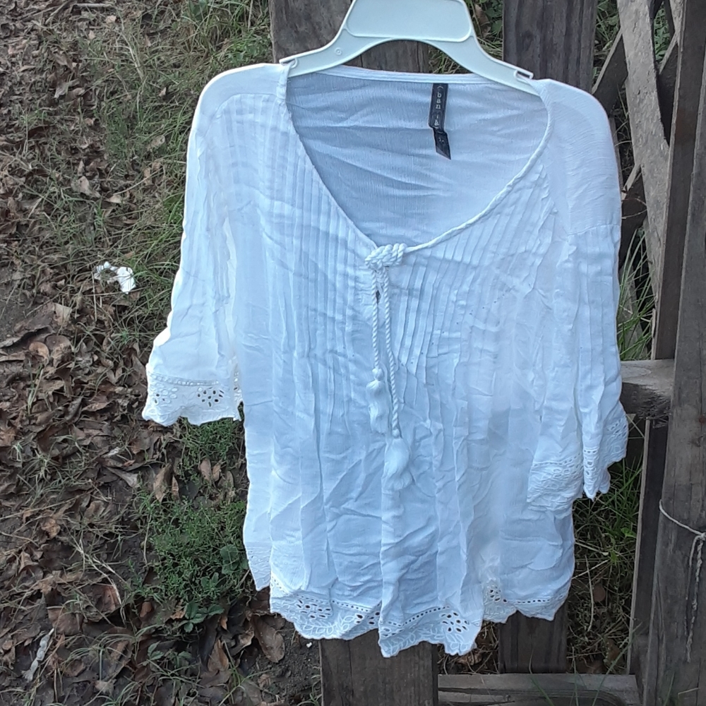 Shirt - Picture 1 of 4